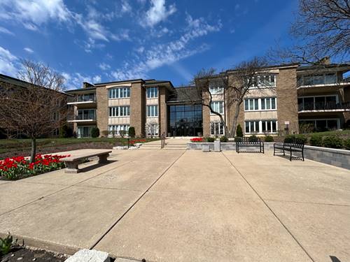1 Oak Brook Club Unit A105, Oak Brook, IL 60523