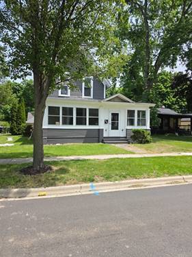 118 N Washington, Carpentersville, IL 60110
