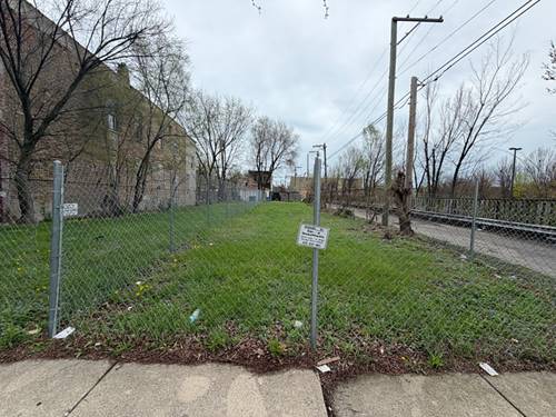 517 N Sawyer, Chicago, IL 60624