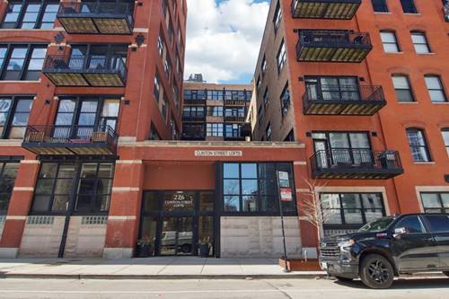226 N Clinton Unit 216, Chicago, IL 60661