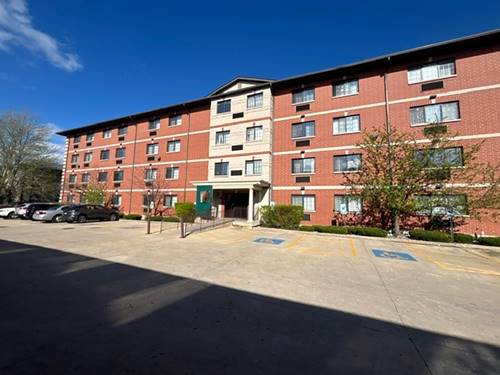 3370 W Brooke Unit 218, Waukegan, IL 60087