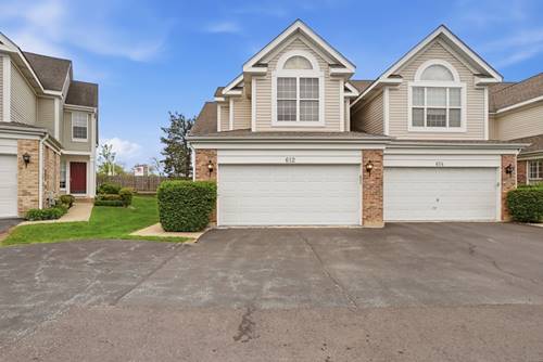 612 Citadel, Westmont, IL 60559