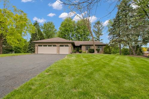 90 Briargate, Cary, IL 60013