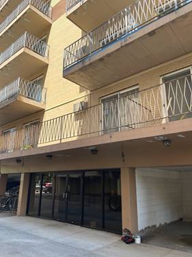 7443 Washington Unit 603, Forest Park, IL 60130
