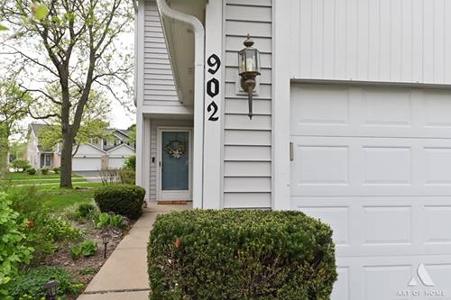902 Ashley, Westmont, IL 60559