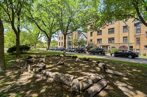 1744 W Henderson Unit 2, Chicago, IL 60657
