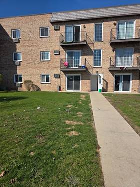 161 W Elk Unit 162, Carol Stream, IL 60188