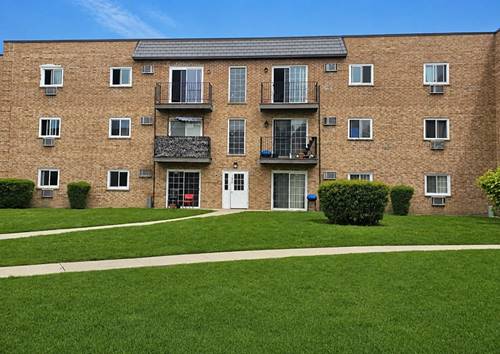 155 W Elk Unit 354, Carol Stream, IL 60188