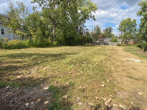1738 Whitcomb, Des Plaines, IL 60018