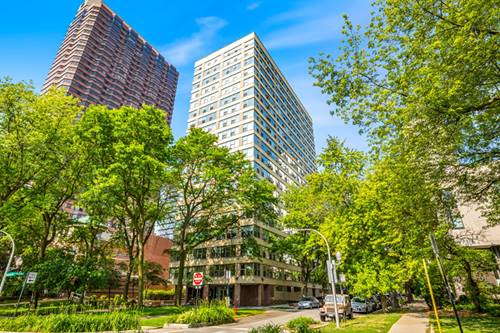 2970 N Lake Shore Unit 2C, Chicago, IL 60657