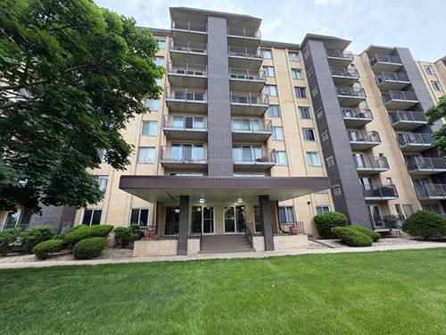 5400 Walnut Unit 803, Downers Grove, IL 60515