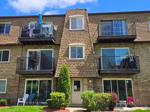 9430 Bay Colony Unit 2N, Des Plaines, IL 60016