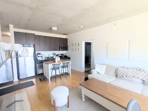 659 W Randolph Unit 711, Chicago, IL 60661