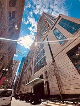 130 N Garland Unit 3302, Chicago, IL 60602