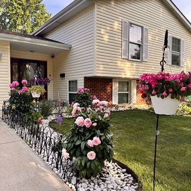 2215 Bradford, Wheaton, IL 60189