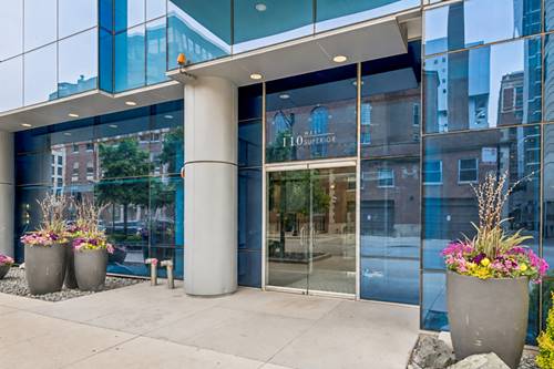 110 W Superior Unit 1502, Chicago, IL 60654