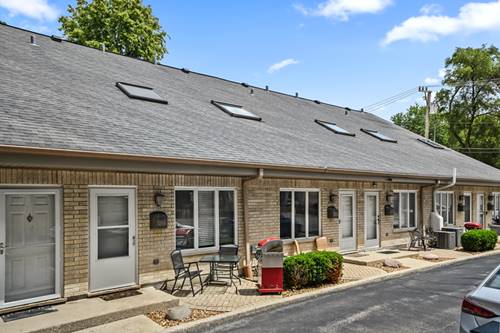7248 Dixon Unit B, Forest Park, IL 60130