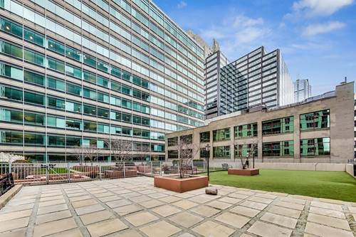 125 S Jefferson Unit 904, Chicago, IL 60661