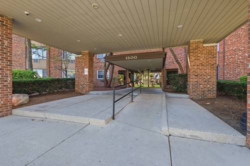 1500 Robin Unit 112, Hoffman Estates, IL 60169