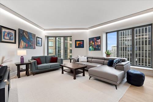 950 N Michigan Unit 2804, Chicago, IL 60611