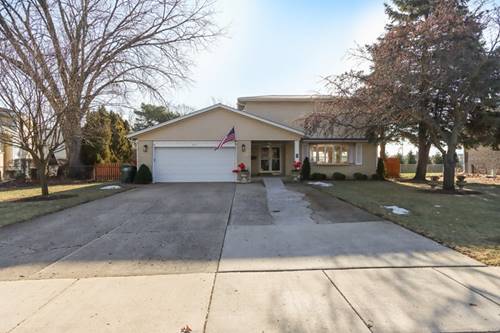 2019 E Avon, Arlington Heights, IL 60004