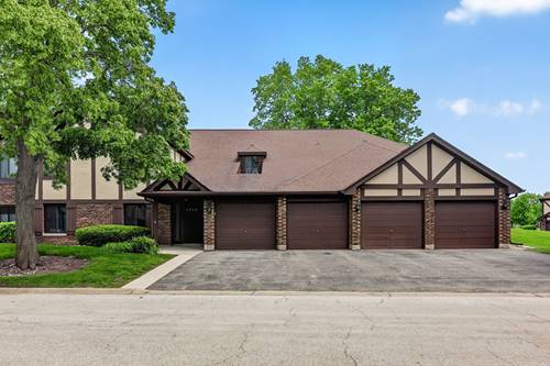 1715 Lakecliffe Unit B, Wheaton, IL 60189