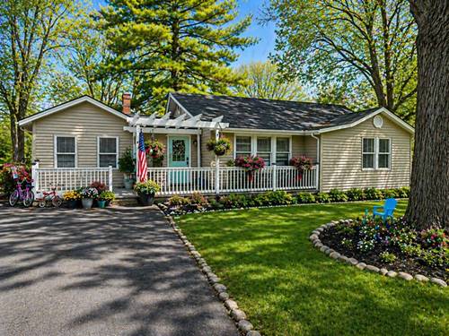 1105 S Hough, Barrington, IL 60010