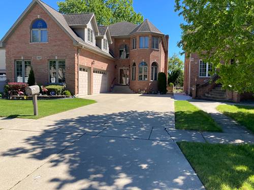 8619 W Sunset, Niles, IL 60714