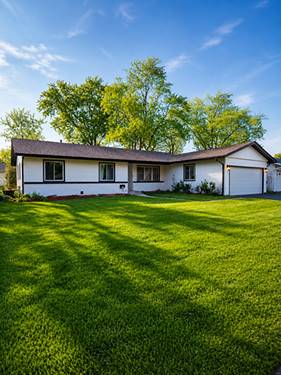 72 Braemar, Elk Grove Village, IL 60007