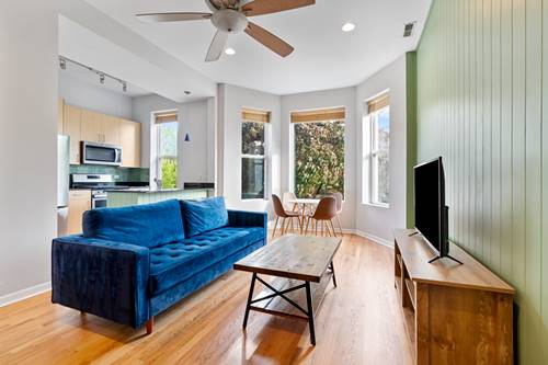 1460 W Ohio Unit 2F, Chicago, IL 60642
