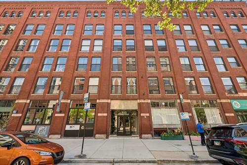 225 W Huron Unit 419, Chicago, IL 60654
