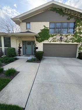 740 Chestnut Unit 2, Deerfield, IL 60015