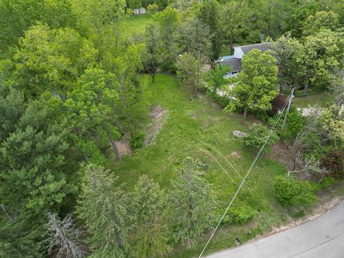 17 E Lyncliff, Oswego, IL 60543