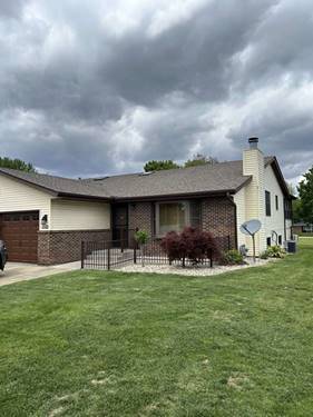 1002 Thornberry, Ottawa, IL 61350