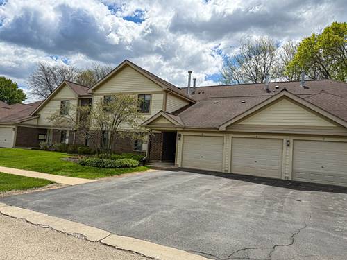 823 E Coach Unit 5, Palatine, IL 60074