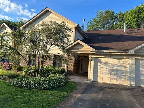 823 E Coach Unit 5, Palatine, IL 60074