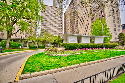 3950 N Lake Shore Unit 1423D, Chicago, IL 60613