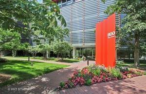 800 Elgin Unit PH19, Evanston, IL 60201