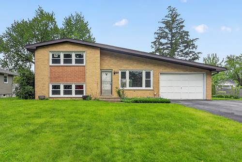 15 W 56th, Westmont, IL 60559
