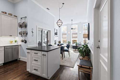 922 W Dakin Unit 1, Chicago, IL 60613