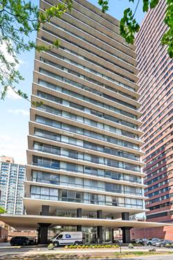 320 W Oakdale Unit 702, Chicago, IL 60657