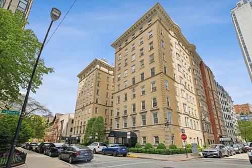 70 E Scott Unit 306, Chicago, IL 60610