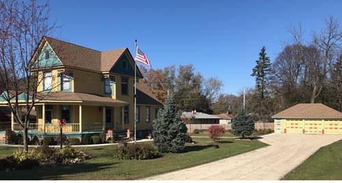 200 W Woodstock, Crystal Lake, IL 60014
