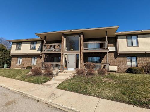 565 Somerset Unit 7, Crystal Lake, IL 60014