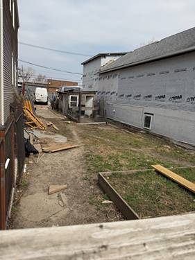 4138 W Maypole, Chicago, IL 60624