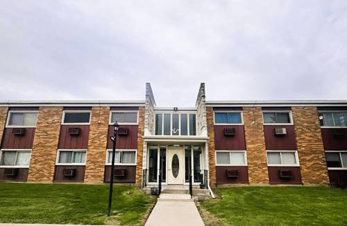 1313 S Rebecca Unit 209, Lombard, IL 60148