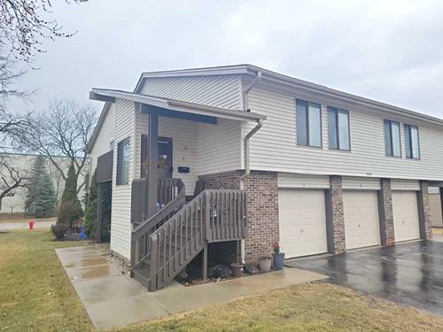 7557 Bristol Unit 1, Hanover Park, IL 60133