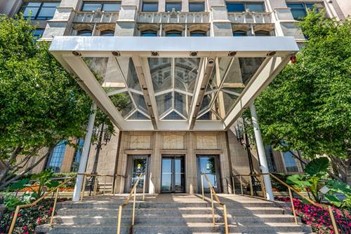 680 N Lake Shore Unit 1212, Chicago, IL 60611
