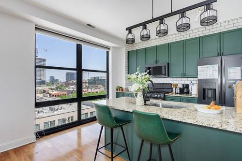 1260 W Washington Unit 608, Chicago, IL 60607