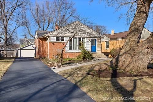 882 Hillside, Glen Ellyn, IL 60137